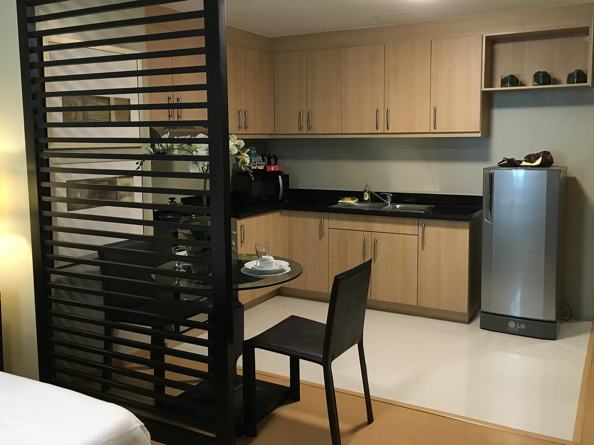 Avant Serviced Suites - Personal Concierge Manila Exteriör bild