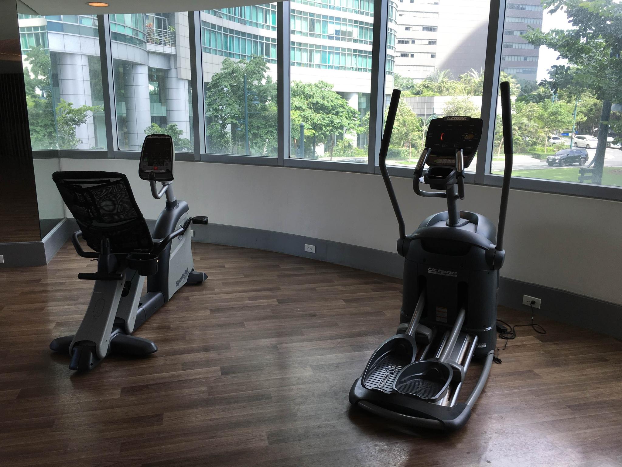 Avant Serviced Suites - Personal Concierge Manila Exteriör bild