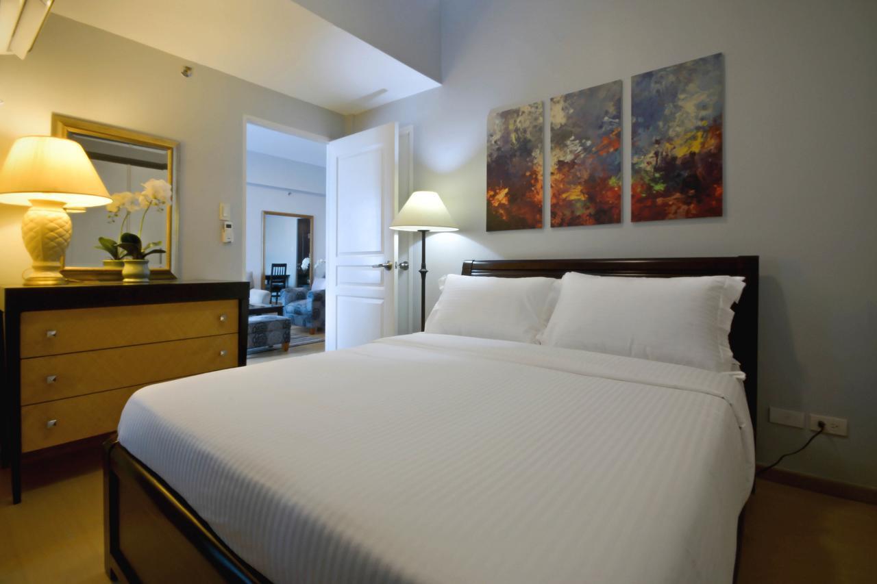 Avant Serviced Suites - Personal Concierge Manila Exteriör bild