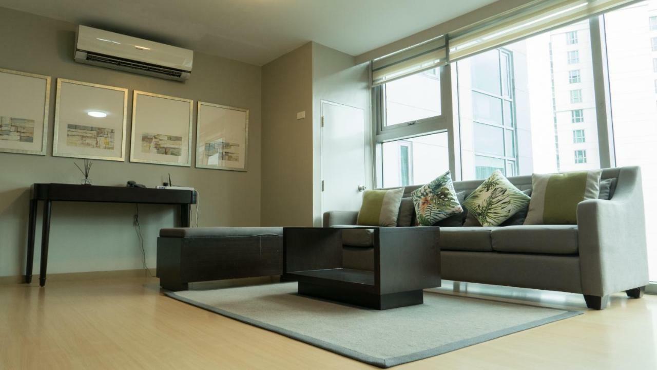 Avant Serviced Suites - Personal Concierge Manila Exteriör bild