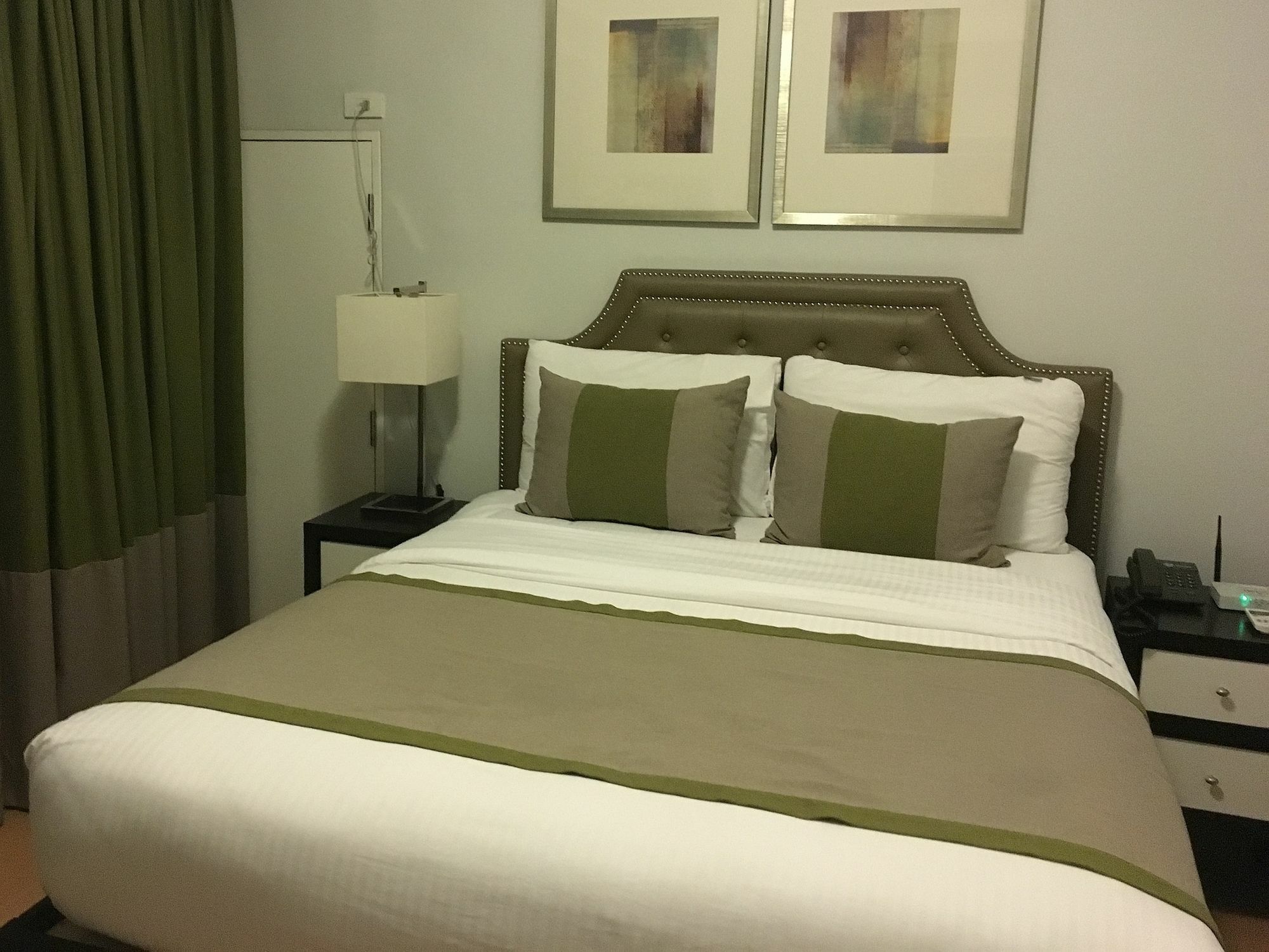Avant Serviced Suites - Personal Concierge Manila Exteriör bild